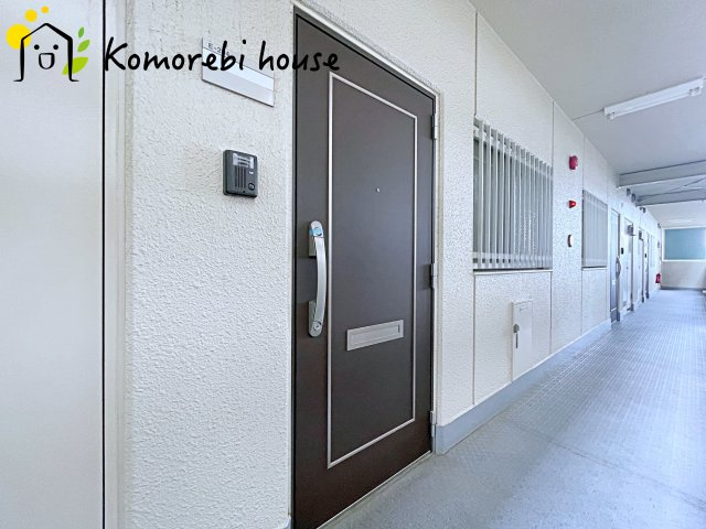 グランドシティ大宮　EAST TOWERの玄関|収納もある玄関です