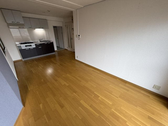 メゾン桜塚の居間・リビング