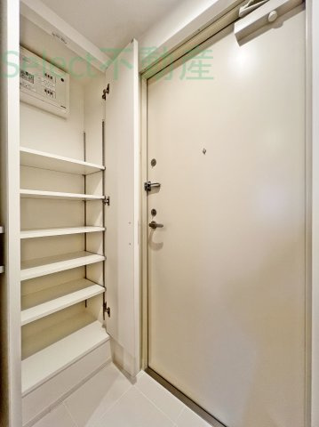 クレストタップ大曾根の玄関