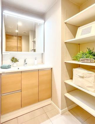 リジェンヌ京町(川崎区京町3丁目）の独立洗面台|リビング施工例　（令和7年12月中旬完成）