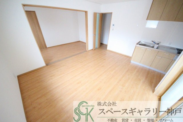 ウエスト大久保Ⅱの居間・リビング|※お部屋により仕様が異なる場合があります※