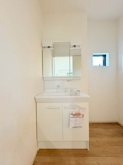 【独立洗面台】 | 坂戸市片柳　新築分譲　東武東上線『北坂戸駅』徒歩17分　【片柳小学区】