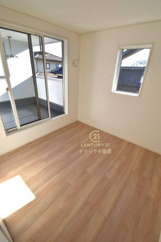 Cradlegarden　 ひたちなか市平磯遠原町　第1　1の洋室|採光バッチリ・通風良好です。
たっぷり差し込む陽光がお部屋を明るく照らします！