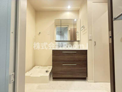 【洗面所】 | メゾンベール難波・旭化成ヘーベルメゾンHEBEL HAUS | 使いやすい洗面所です