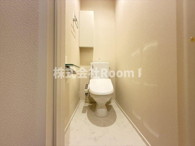 【トイレ】 | メゾンベール難波・旭化成ヘーベルメゾンHEBEL HAUS | ゆったりとした空間のトイレです