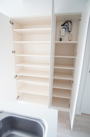 プライムメゾン江古田の杜イーストの収納|キッチン収納