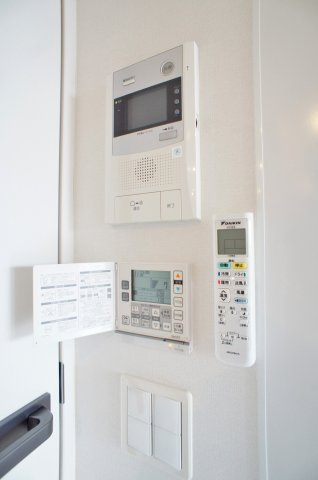 プライムメゾン江古田の杜イーストのセキュリティ|TVインターホン・床暖房リモコン