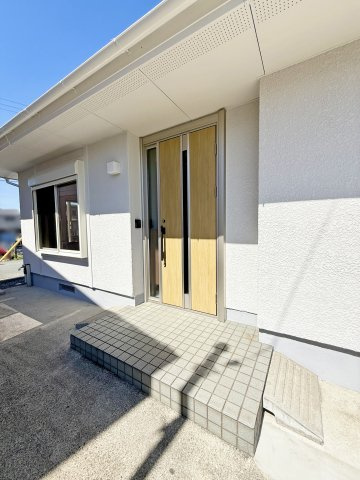 【玄関】 | 津市河芸町上野 | 玄関アプローチ