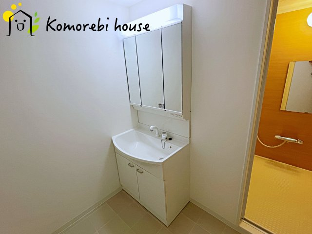 ネオステージ大宮の独立洗面台|9/18　撮影済み