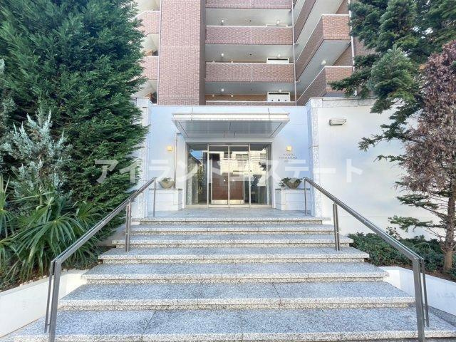 SOCIETY KAKINOKIZAKA ANNEX　敷地内駐車場有　オートロック　ファミリー向けのエントランス