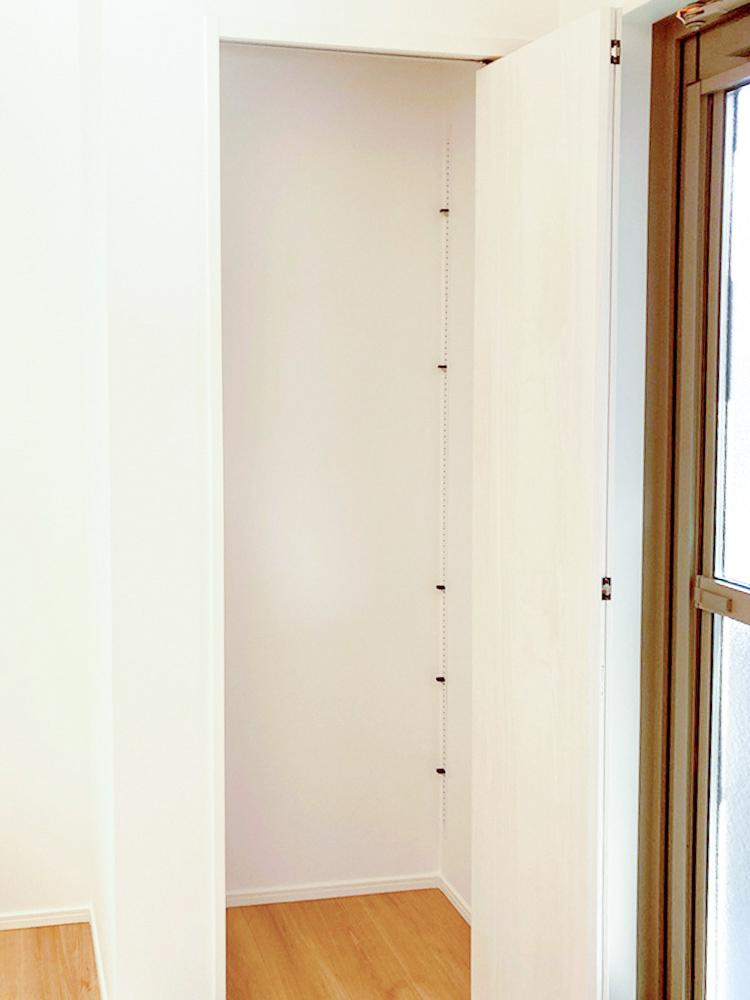 松山市小栗１丁目の収納|ちょっとした収納スペースも充実しています※施工事例です。実物とは異なります。