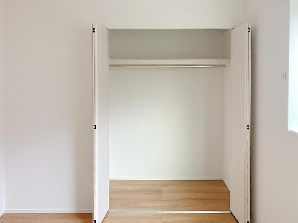 松山市小栗１丁目の収納|便利な収納スペースです※施工事例です。実物とは異なります。
