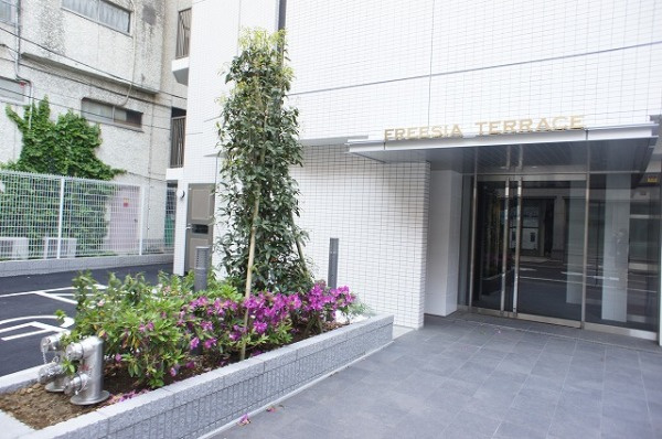 FREESIA TERRACEのエントランス|FREESIA TERRACE