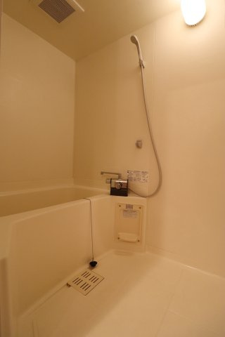 ソレイユⅡの浴室