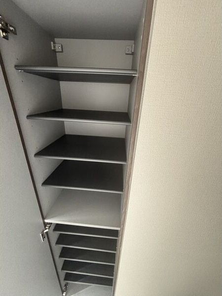 ル・メイユール尼沼B棟の玄関