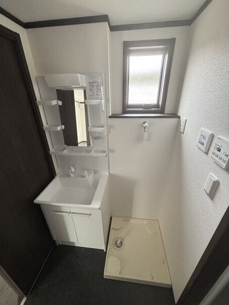 ル・メイユール尼沼B棟の洗面所