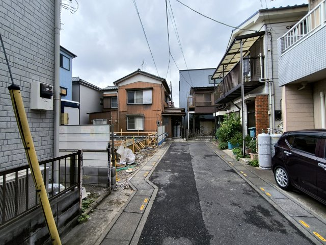 八潮市　木曽根　新築戸建　全1棟の前面道路含む現地写真|前面道路含む現地写真です