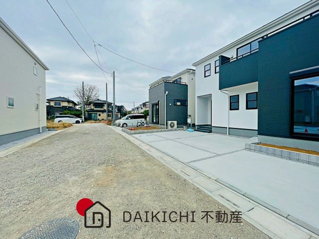 【前面道路含む現地写真】 | 鴻巣市松原2期　Livele Garden.S　新築戸建　全4棟　1号棟