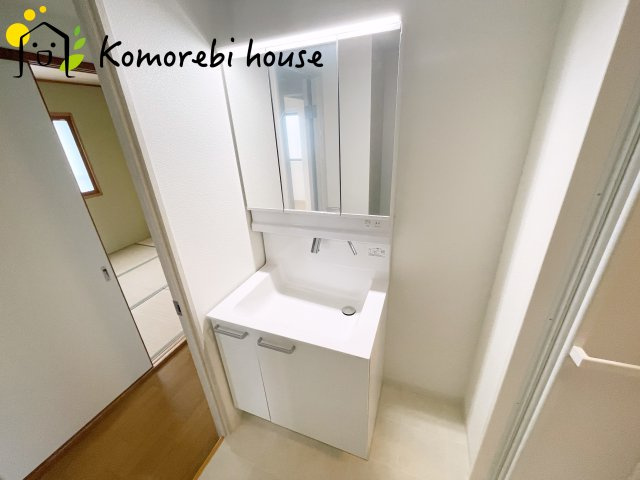 大宮公園ダイカンプラザの独立洗面台