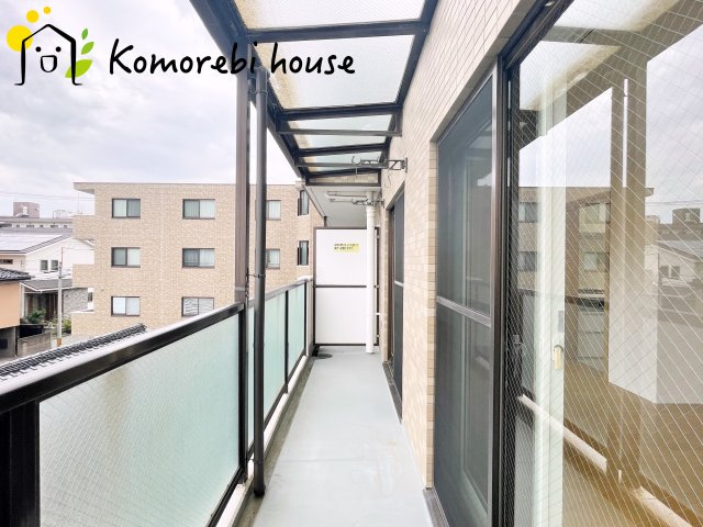 大宮公園ダイカンプラザのバルコニー