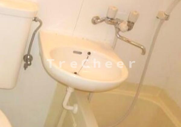 王子一番街ビルの洗面所