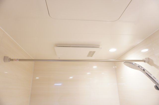 越谷ファミリータウン C棟の浴室