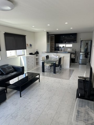 【居間・リビング】 | 平生・平生小近く(商談中)