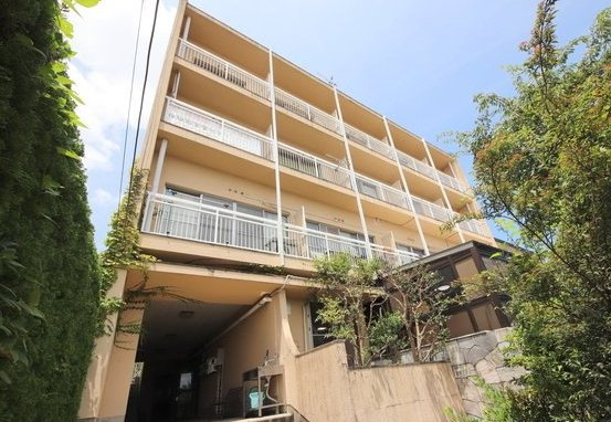 ガーデンハイツ高川