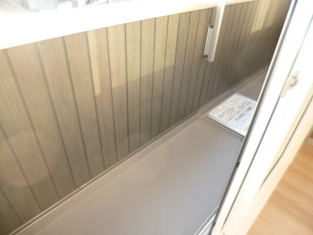 倉敷市川西町のアパートのバルコニー