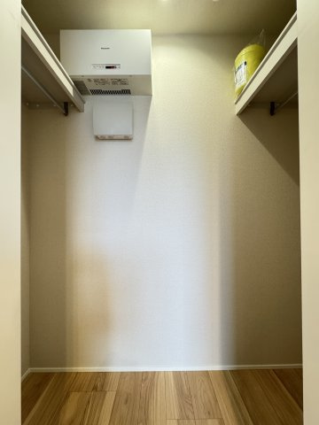  ルミエール　ドゥ―スの収納|奥行きのあるWIC♪