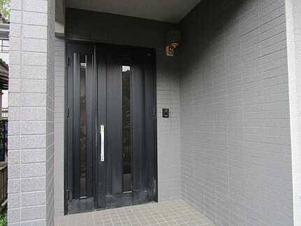 広島市安佐南区高取南３丁目　中古一戸建て(JS)の玄関