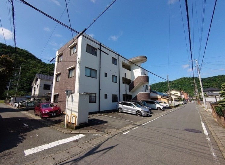 シークレフの駐車場
