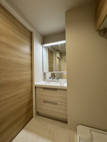  ルミエール　ドゥ―スの独立洗面台|朝の強い味方独立洗面台♪