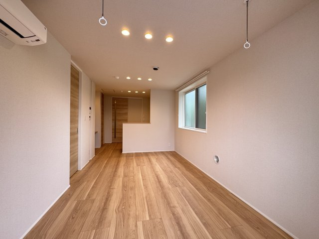  ルミエール　ドゥ―スの居間・リビング|13.4帖の大きなLDK！