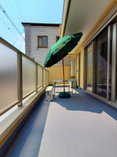 【バルコニー】 | 【バルコニー】ワイドバルコニーですので、洗濯物が干しやすいですよ！南東面バルコニーですので、洗濯物が良く乾きますね！