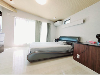 【寝室】 | 【２世帯住宅仕様】分離スタイルで玄関やキッチン、浴室などをすべて別々に分けてのお家です！