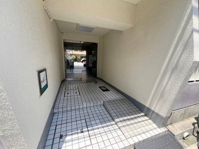 第3田村マンションのエントランス