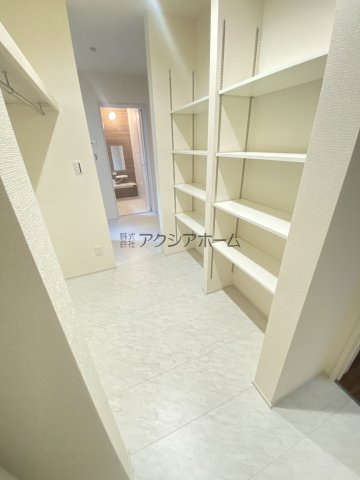 飯能市双柳・全11棟　新築一戸建　8号棟　の収納|洗面室横WIC