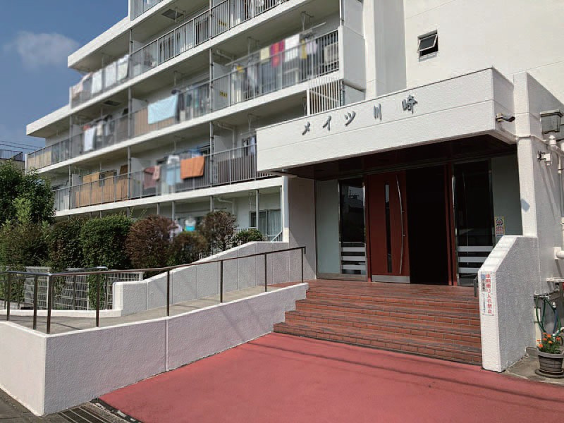メイツ川崎　(川崎区藤崎2丁目）のエントランス|毎日通るエントランスはこのようになっています
