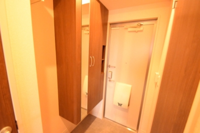 シティパル流星台の玄関|トールタイプシューズBOX(姿見鏡付)