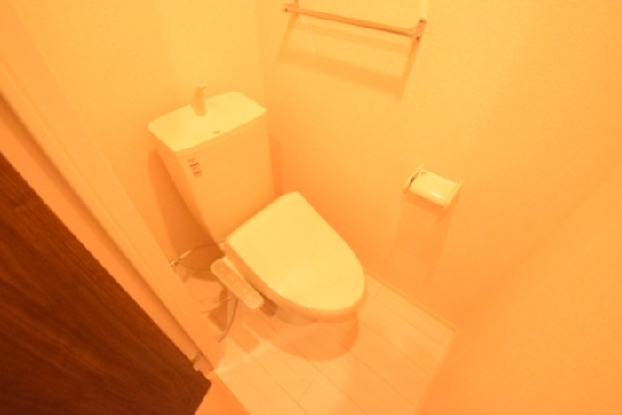 シティパル流星台の独立洗面台|もちろん温水洗浄暖房便座です