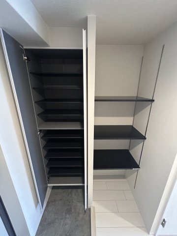 大阪市西淀川区姫里２丁目の賃貸マンションの収納