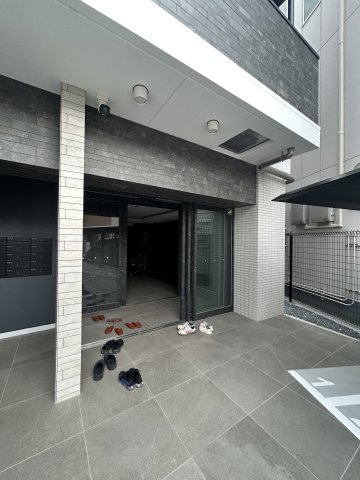 大阪市西淀川区姫里２丁目の賃貸マンションのエントランス