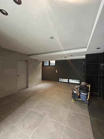 大阪市西淀川区姫里２丁目の賃貸マンションのロビー