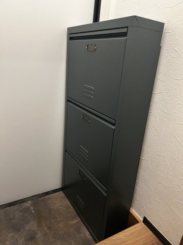 エテルノヴァローレ朝霞の玄関