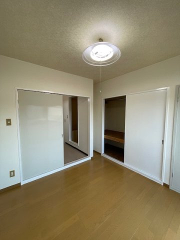 アシックハイツの居間・リビング