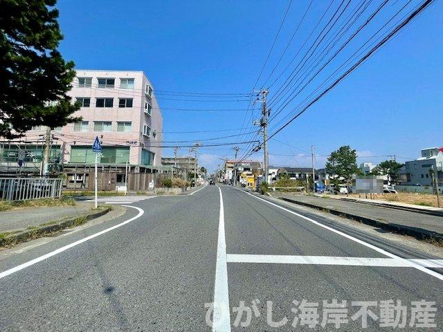 藤沢市辻堂東海岸４丁目　売地の前面道路含む現地写真|現地外観