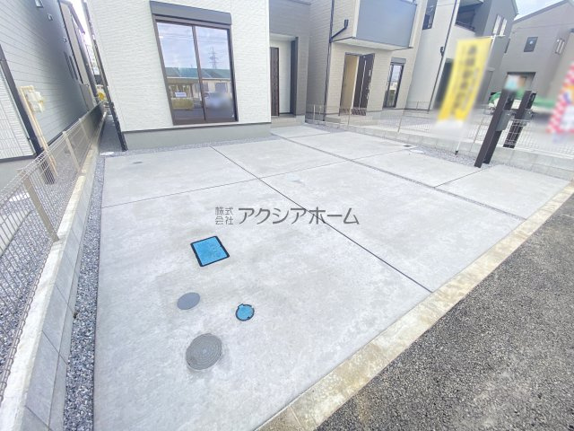 飯能市双柳・全11棟　新築一戸建　10号棟　の駐車場|並列駐車2台可能です(車種制限あり)