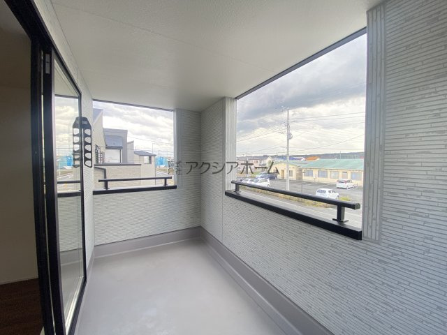 飯能市双柳・全11棟　新築一戸建　10号棟　のバルコニー