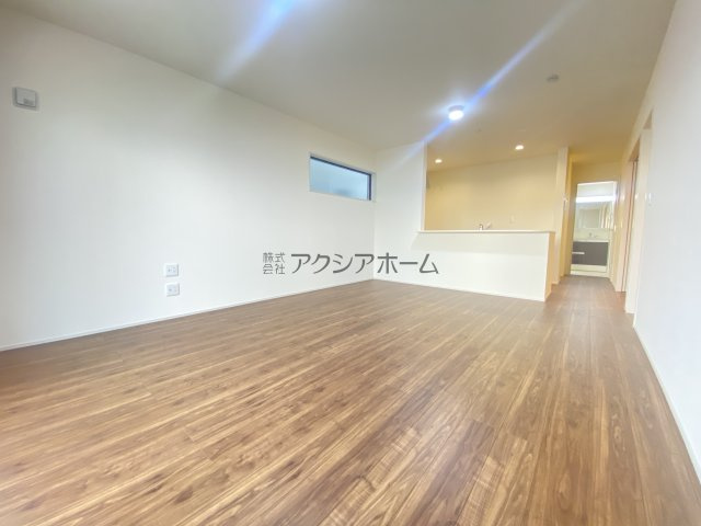 飯能市双柳・全11棟　新築一戸建　10号棟　の居間・リビング